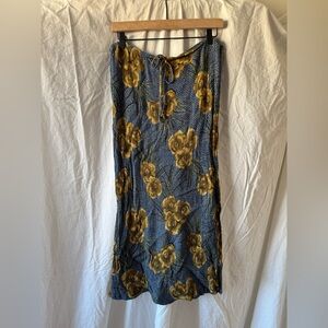 Kathie Lee Collection Navy and Goldish Yellow Floral Skirt with Drawstring Waist